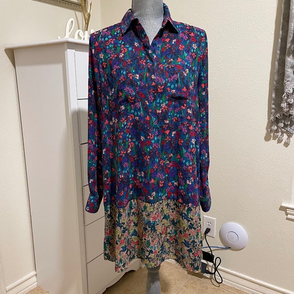 BCBGMaxAzria Dresses & Skirts - BCBG Maxazria Classic Casual Dress